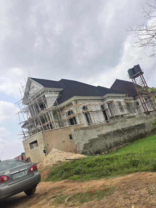 This building ehn..... 
