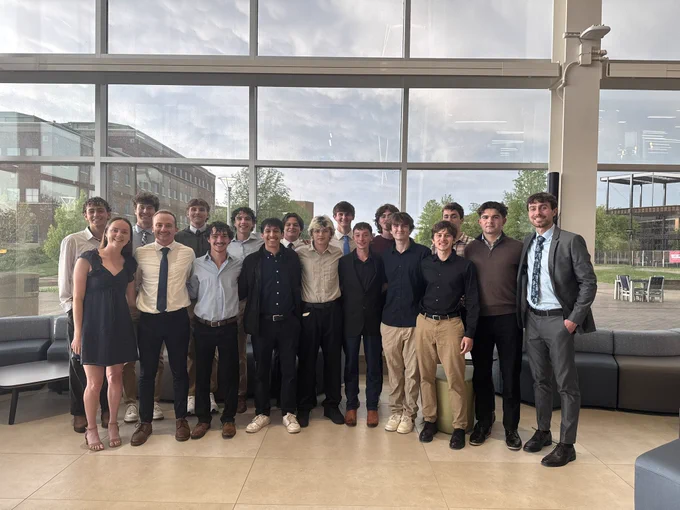 UIs Men’s cross country and track team
