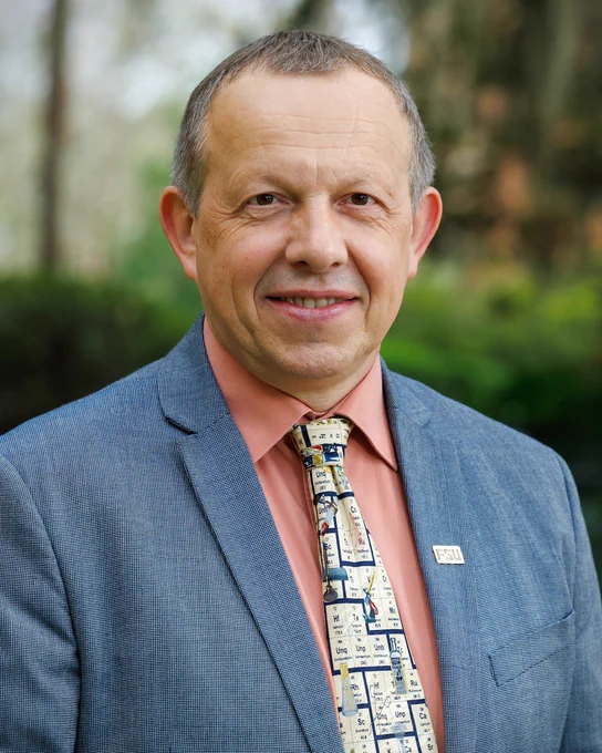 Headshot photo of Michael Shatruk.
