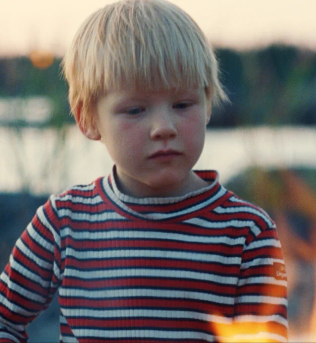 Milja Viita, Ihmisiä sunnuntaina, 2026, stillkuva teoksesta.