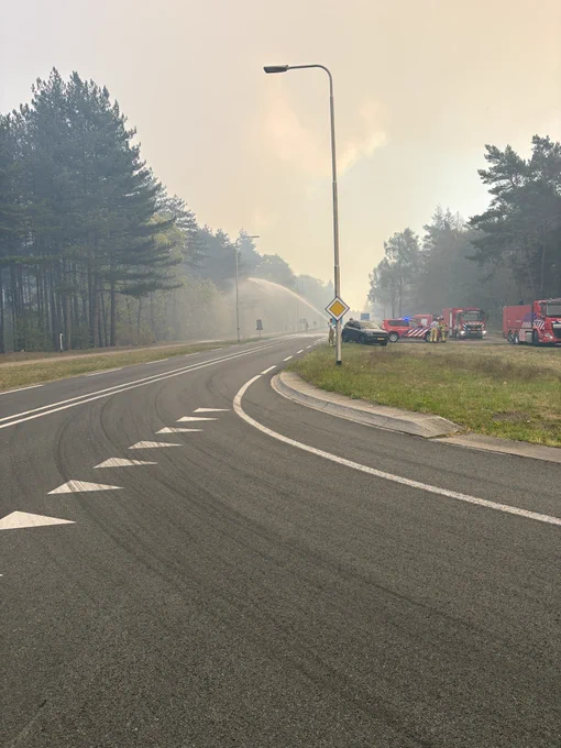 Brandweer bezig met blussen