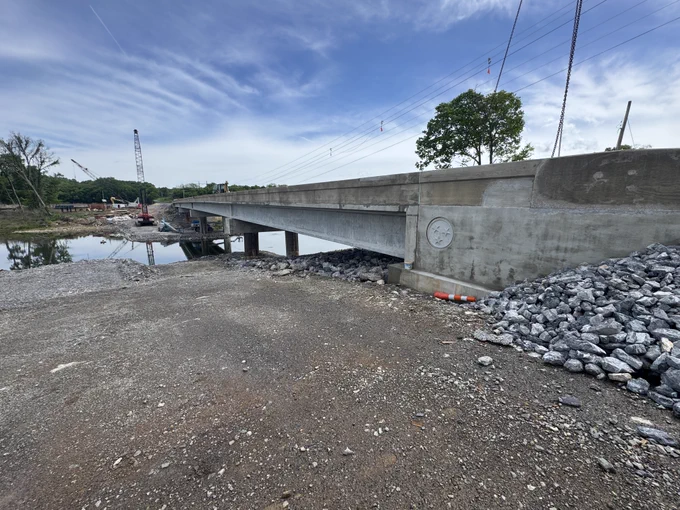 53 bridge in Washington County. Side angle.