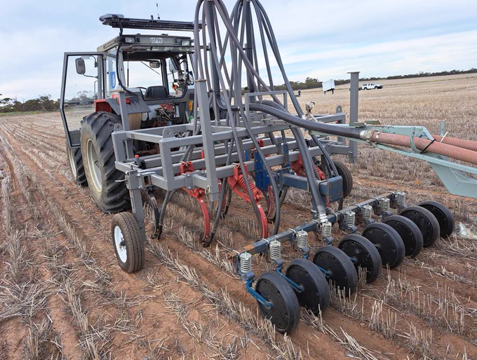 Baseline tine seeder used in the trial  