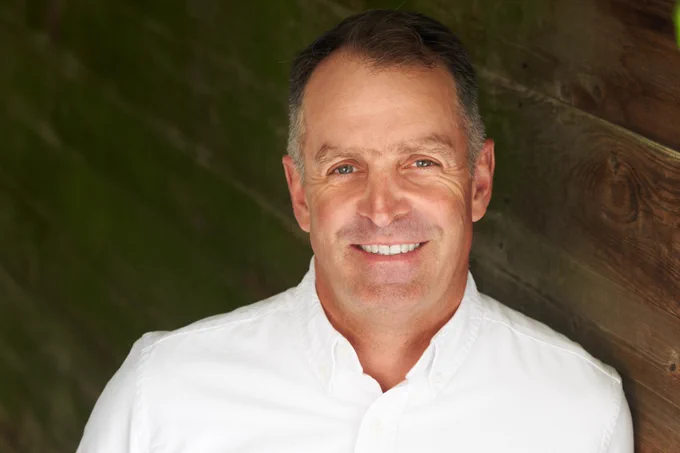 Headshot of Dr. Robert Corry
