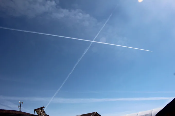 Contrails 