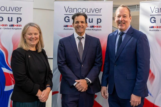 An image of the Vancouver group heads of office. 