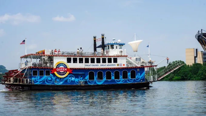 Gateway Clipper arriving at Acrisure Stadium