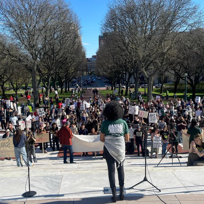 Victoria Antonetti, VP of @gradlabororg @brownu, speaks on the Rock Steps to a crowd of gathered students and workers