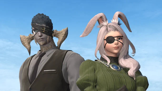 A screenshot from Final Fantasy 14 showcasing new facewear. An Au Ra is wearing a black bandana horizontal covering their left eye next to a Viera wearing a black eye-patch covering their right eye secured by two bands around their head.