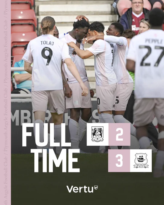 A graphic showing the full-time score, 3-2 to Argyle.