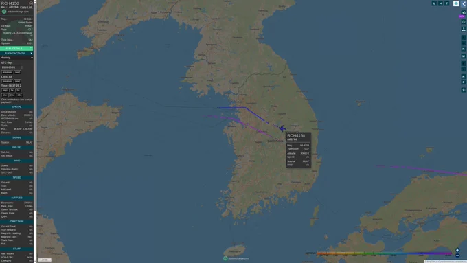 https://globe.adsbexchange.com/?icao=ae2fb0&lat=36.755&lon=126.515&zoom=7.8&showTrace=2026-05-01&timestamp=1777624646