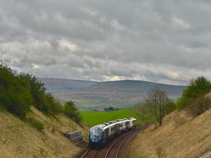 Avanti train near Kirkby Stephen station 