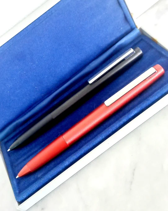 https://www.rubylane.com/item/2239412-7173