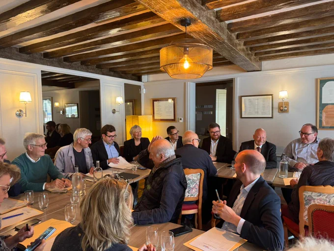 Séminaire des élus Les Centristes de Normandie autour de notre Président Hervé MORIN & de notre Secrétaire Général Thomas ELEXHAUSER. Dans chaque territoire, nous aurons des candidats pour défendre un projet libéral, décentralisateur et profondément ancré dans les réalités locales !