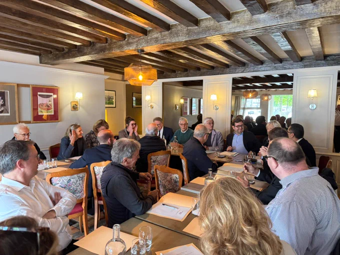 Séminaire des élus Les Centristes de Normandie autour de notre Président Hervé MORIN & de notre Secrétaire Général Thomas ELEXHAUSER. Dans chaque territoire, nous aurons des candidats pour défendre un projet libéral, décentralisateur et profondément ancré dans les réalités locales !