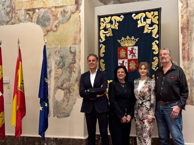 Santos Rodríguez (ULE), Lillian Ortiz-Self (miembro de la Cámara de Representantes del Estado de Washington) y Mar Sancho (Viceconsejera de Acción Cultural de la Junta de Castilla y León) en el encuentro que ha tenido lugar en el Monasterio de Nuestra Señora del Prado