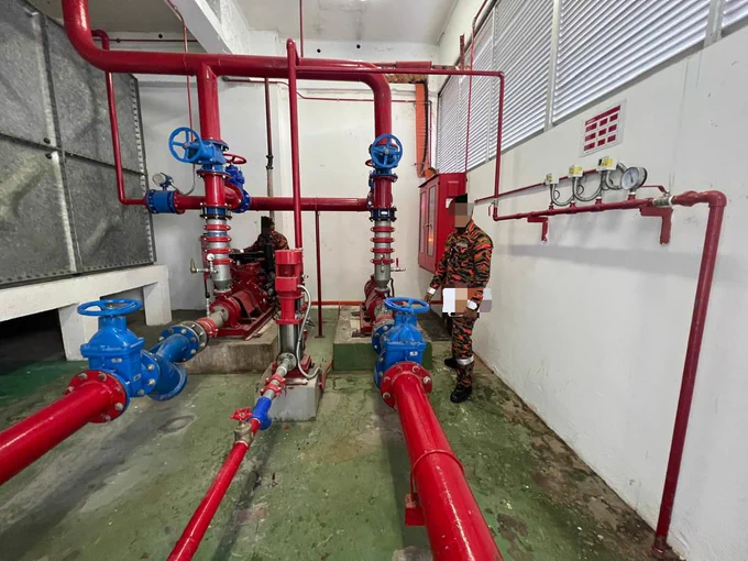 🔍🔍 Joint inspection with BOMBA for fire certificate (FC) application purpose. 👨‍🚒👨‍🚒🧯🧯✅✅

#IPMProfessionalServices #EngineeringConsultant #ArchitectureConsultant #DesignConsultant #MechanicalEngineering #FireFightingDesign #FireFightingSystem #PassiveFireProtection #ActiveFireProtection #BOMBACertificate #FireProtection #FireSafety #FireCertificate #FCRenewal #SafetyInspection #FirePrevention #BuildingSafety #BuildingCompliance #CodeCompliance