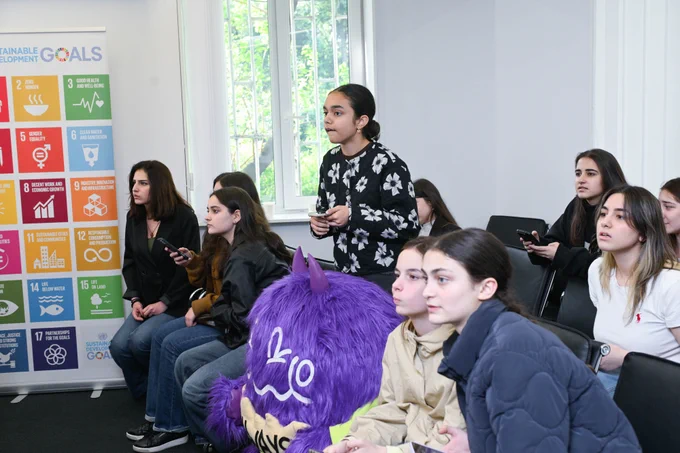SDG Afternoon with students from Tbilisi Public School #87
Photo: UNDP | Gela Bedianashvili