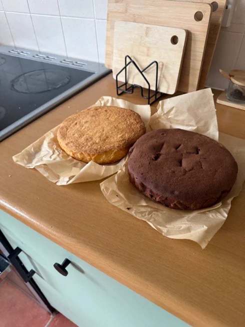 Two different cake layers