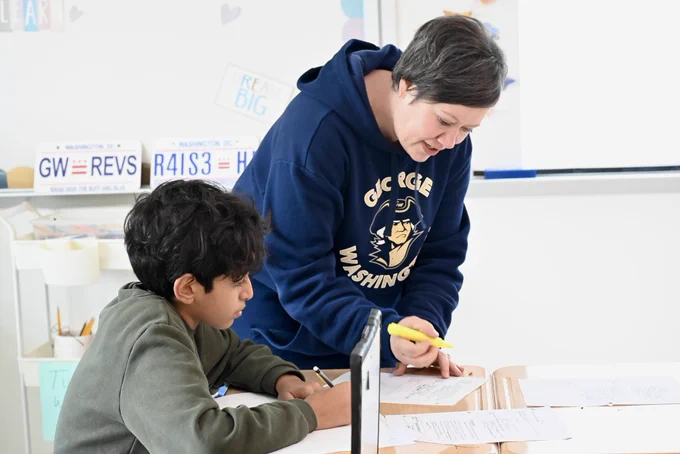 Teach your help student with assignment at their desk