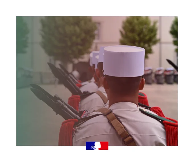 Image de plusieurs légionnaires en tenue d’honneur