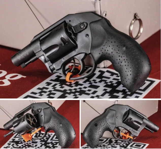 🇺🇸 New for 2026: Charter Arms Boomer Revolver Series
1 7/8" ported barrel * Hammerless * Trench sights * ~21 oz

🎥 Watch the full overview: https://bit.ly/4soTjIw

Snub-nose revolver or micro-compact semi-auto — which are you carrying?

#CharterArms #EDC #RevolverLife #GunsDaily