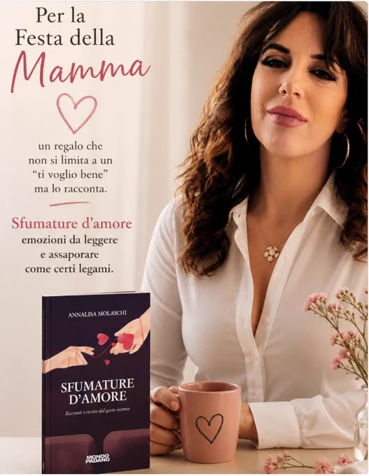 🌸 PER LA FESTA DELLA MAMMA 🌸

Ci sono regali che durano un giorno.
E poi ci sono parole che restano nel cuore.

“Sfumature d’Amore” di Annalisa Molaschi è un viaggio fatto di emozioni, ricordi, legami e piccoli frammenti di vita capaci di parlare a ogni donna, a ogni madre, a ogni figlio.

Un libro da leggere lentamente, magari con una tazza di tè tra le mani, lasciandosi accompagnare da racconti delicati, intensi e autentici.
Perché certe emozioni non hanno bisogno di essere spiegate: basta sentirle.

📖 Sfumature d’Amore
“Emozioni da leggere e assaporare come certi legami.”

🎁 Un’idea regalo elegante, sincera e senza tempo per la Festa della Mamma.

Per informazioni e per scoprire l’iniziativa editoriale:
Mondo Padano – Iniziative Editoriali   https://bit.ly/4ncy3nQ