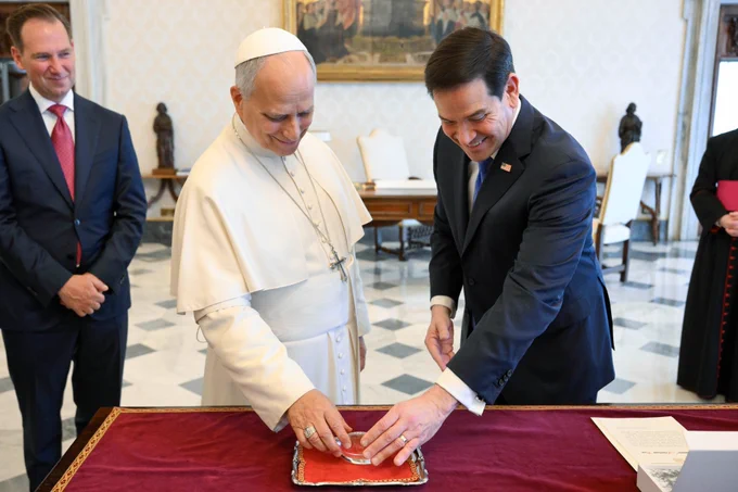 Secretary Marco Rubio meets Pope Leo XIV in Vatican City, Holy See, May 7, 2026. (© Vatican Media)