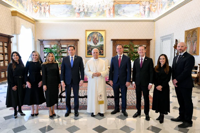 Secretary Marco Rubio meets Pope Leo XIV in Vatican City, Holy See, May 7, 2026. (© Vatican Media)