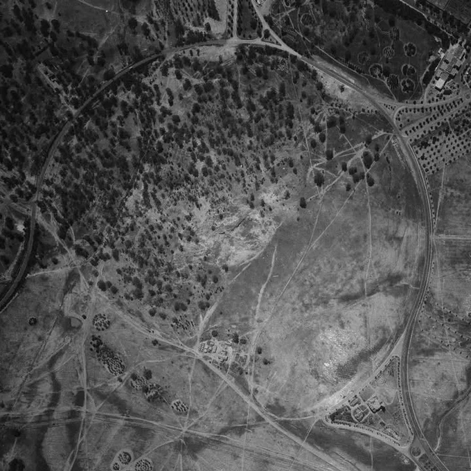 📷 1945: Capital Hill, reserved for a major national building on the Griffin Plan, remained undeveloped for decades. 