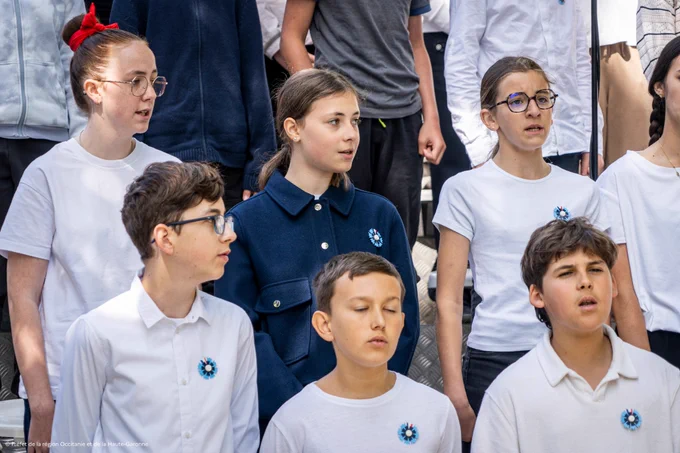 Chant d'un groupe scolaire