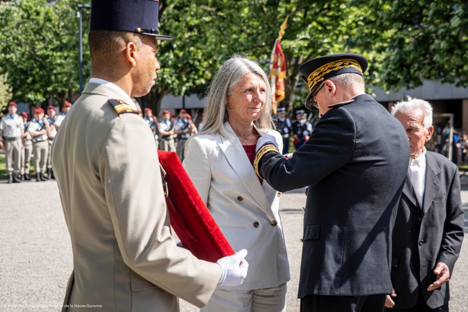 Remise de décoration de Monsieur le préfet