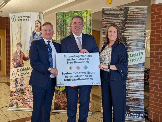 The Honourable Wayne Long, Secretary of State (Canada Revenue Agency and Financial Institutions), Jean-Claude D’Amours, New Brunswick’s Minister of Post Secondary Education, Training and Labour and Minister of Intergovernmental Affairs, and Kim Allen, Executive Director, Forest NB
