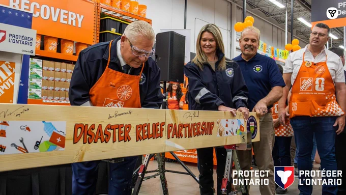 Photo of Premier Doug Ford and Minister Jill Dunlop at the Ontario Corps Home Depot Announcement