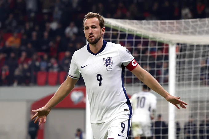 Harry Kane winning the golden ball.