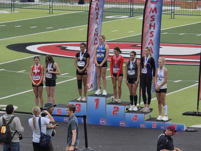 High jump podium
