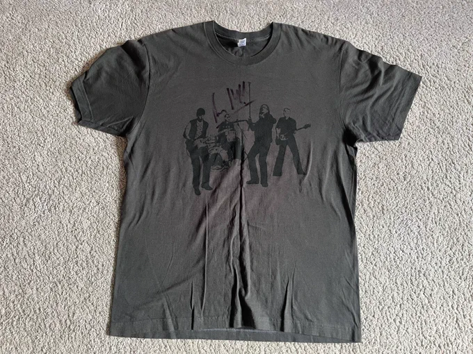 Rare 2005  Larry Signed Autographed T-Shirt Authentic Signature Vertigo Tour