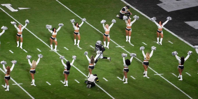 Raiders 53-man roster projection: 16 rookies make Las Vegas squad