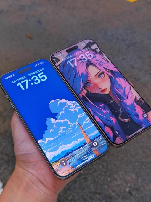 Side-by-side comparison of a regular screen protector and LusaDesign AR anti-reflective screen protector, showing lower glare and better screen clarity.