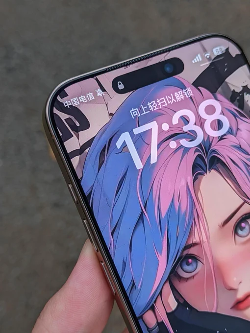 Close-up of LusaDesign AR anti-reflective screen protector on an iPhone, showing clear display quality, vivid colors, and reduced glare.