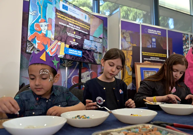 Europe Day in Tbilisi: Mosaic Restoration Masterclass
Photo: UNDP | Vladimir Valishvili
