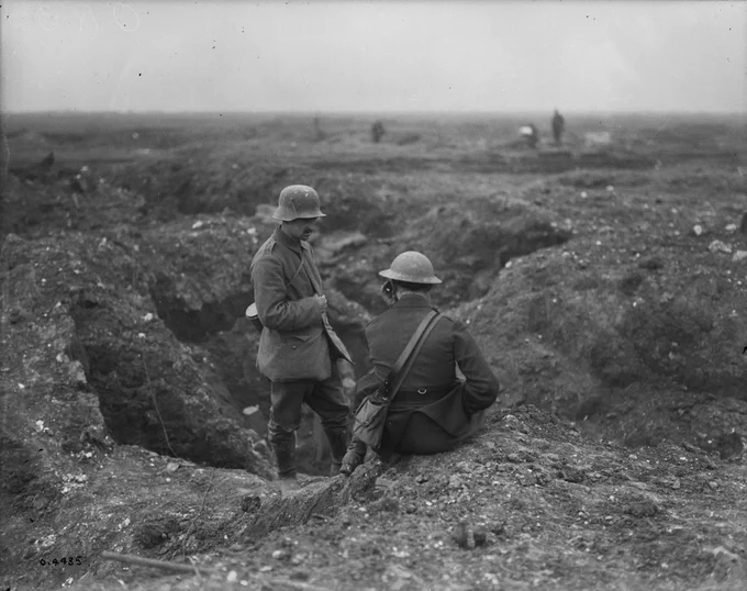 Canada. Dept. of National Defence/Library and Archives Canada/ 004334-v8