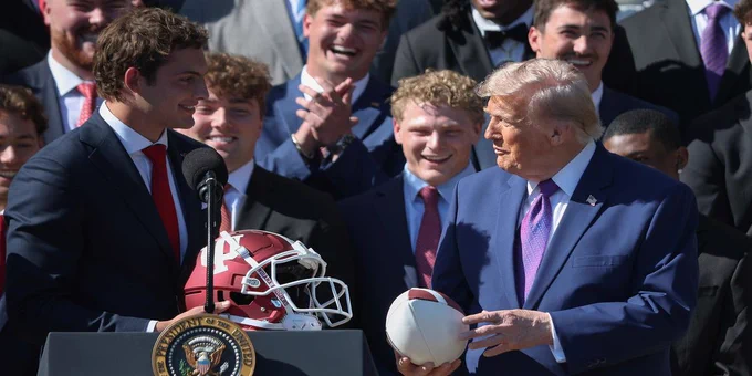 #1 pick Fernando Mendoza skipped White House visit to attend OTAs