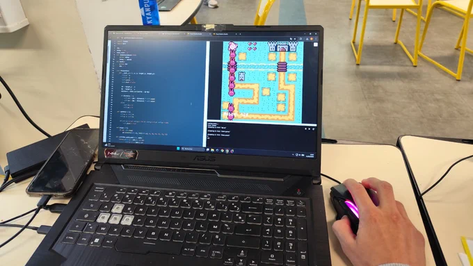 Retour en images sur « La nuit du code » organisée au lycée Louis-Bascan à Rambouillet (78) ce lundi 11 mai de 10h à 16h. À l’occasion de ce marathon de programmation, les élèves de spécialité NSI ont travaillé en équipe afin de concevoir un jeu vidéo original en seulement six heures. Cette journée a permis de mettre en avant leur créativité, leurs compétences techniques ainsi que leur capacité à collaborer autour d’un projet numérique ambitieux.