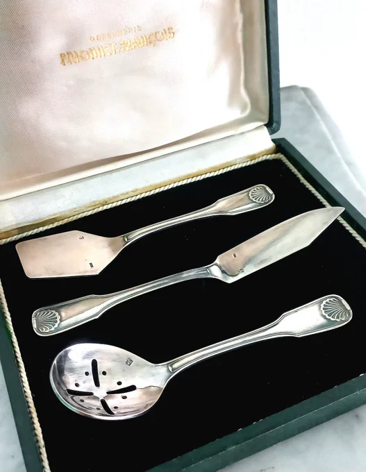 https://www.rubylane.com/item/2239412-7175