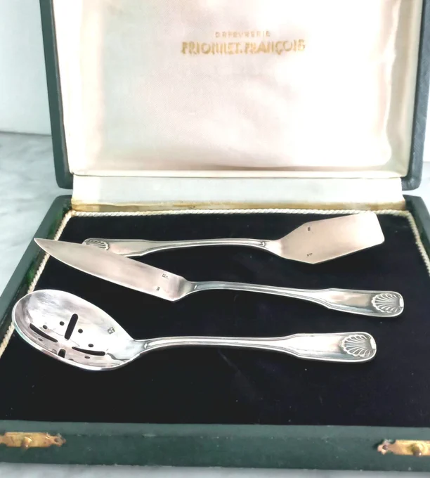https://www.rubylane.com/item/2239412-7175