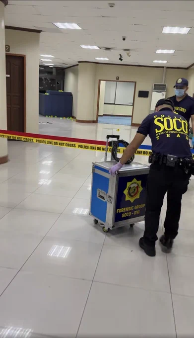 SENATE SHOOTING AFTERMATH

LOOK: SOCO operatives from the PNP Forensic Group are gathering evidence on the second floor of the Senate building, where the shooting incident took place on Wednesday night.

DILG Secretary Jonvic Remulla earlier confirmed that no one was killed or injured in the shooting. | 📸: Israelito Torreon

Follow our live updates here: https://www.inquirer.net/475025/live-updates-bato-dela-rosa-faces-icc-warrant-of-arrest/
