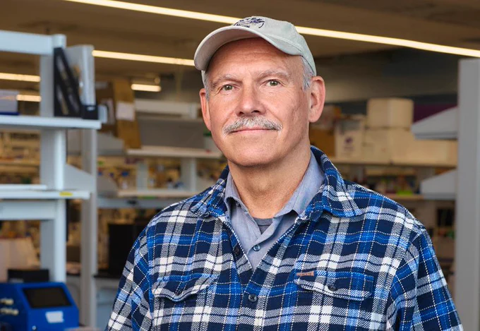 Dr. Borries Demeler