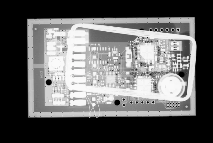 x-ray of a Third Millenium RX490/OSDP access control reader