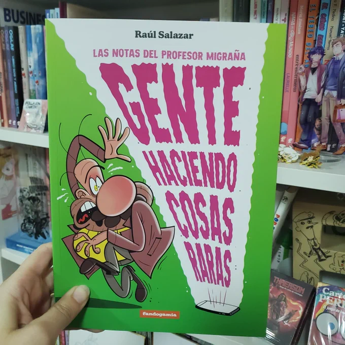 Portada de GENTE HACIENDO COSAS RARAS, de Raúl Salazar 